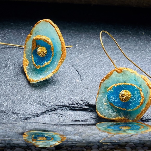 Matana Handmade Organic formed circle earrings - Picture 4 of 5